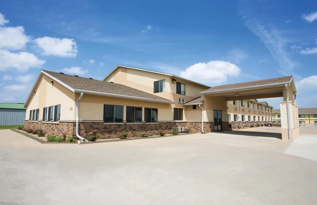 Super 8 By Wyndham Cameron-1