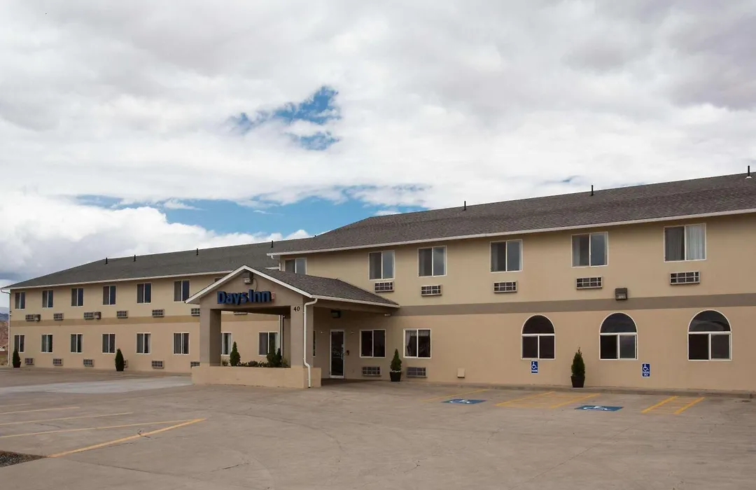 Days Inn By Wyndham Hurricane/Zion National Park Area-1