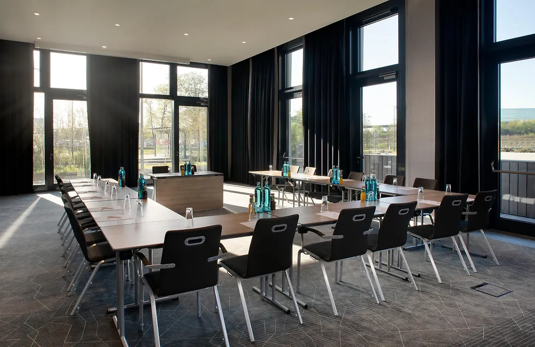 Holiday Inn Frankfurt Airport By Ihg-1