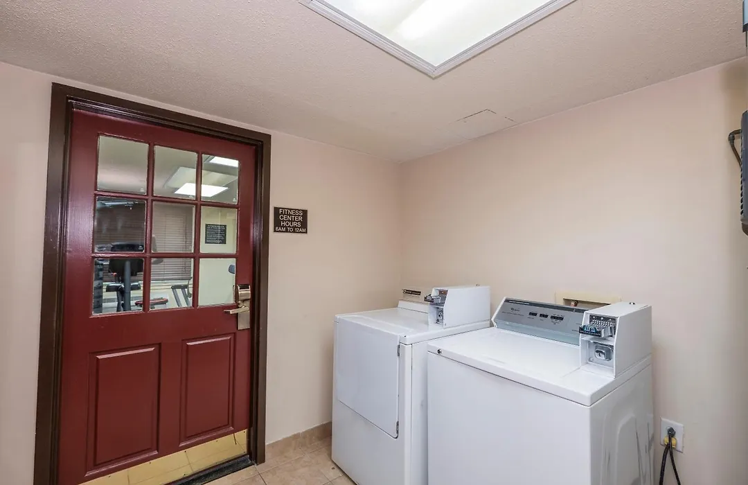 Red Roof Inn & Suites Stafford, Va - Quantico-1