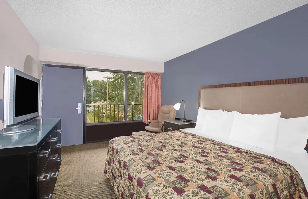 Days Inn By Wyndham Benton-1