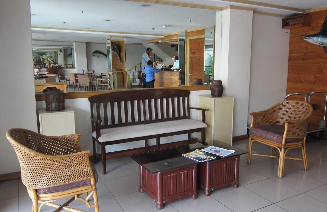 Nichols Airport Hotel-1