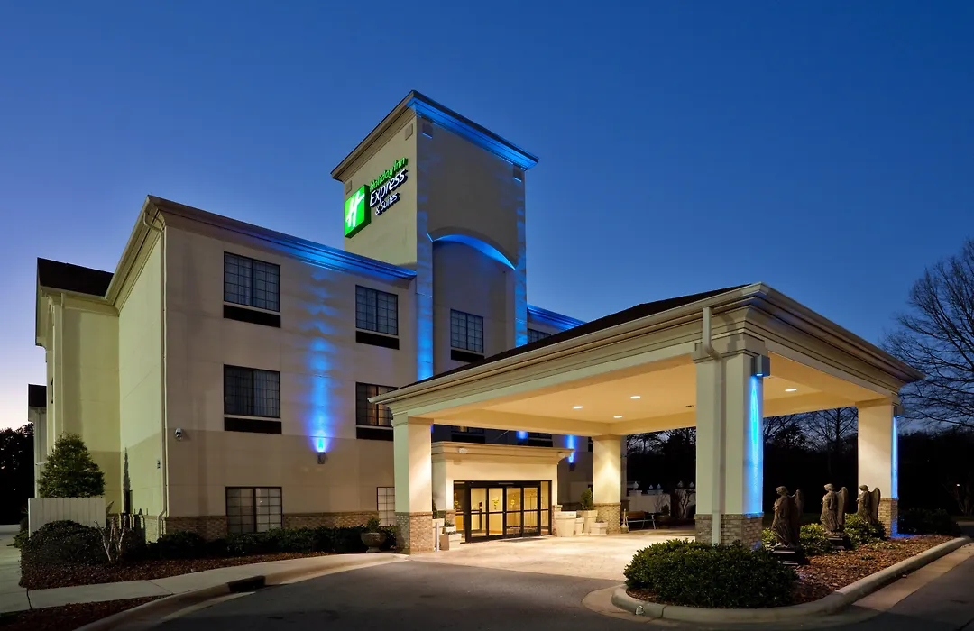 Holiday Inn Express Hotel & Suites Albemarle-1