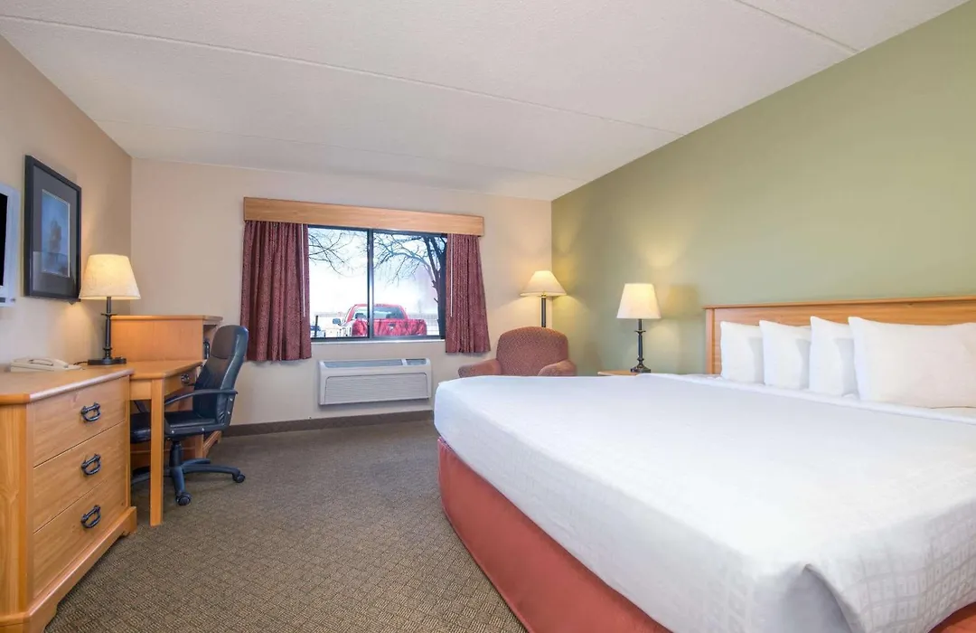 Americinn By Wyndham Pampa Event Center-1