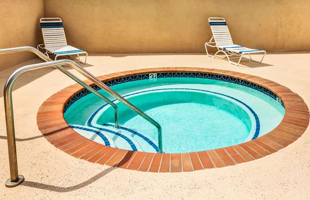 Days Inn & Suites By Wyndham Fullerton-1