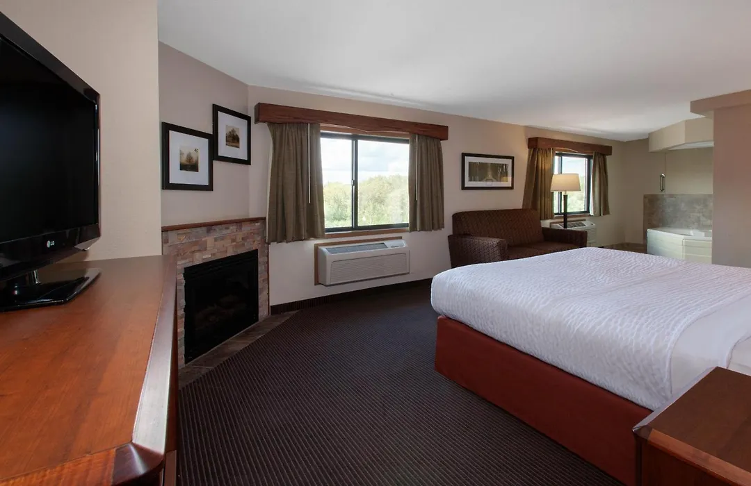 Americinn By Wyndham Iron River-1