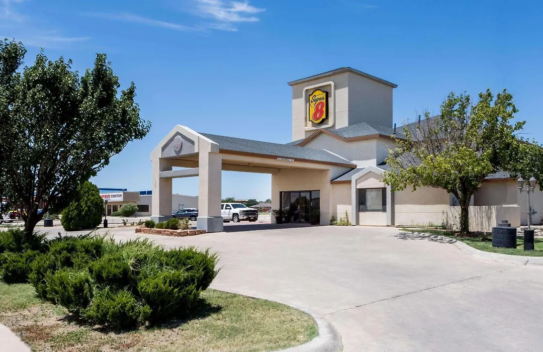 Super 8 By Wyndham Midland-1