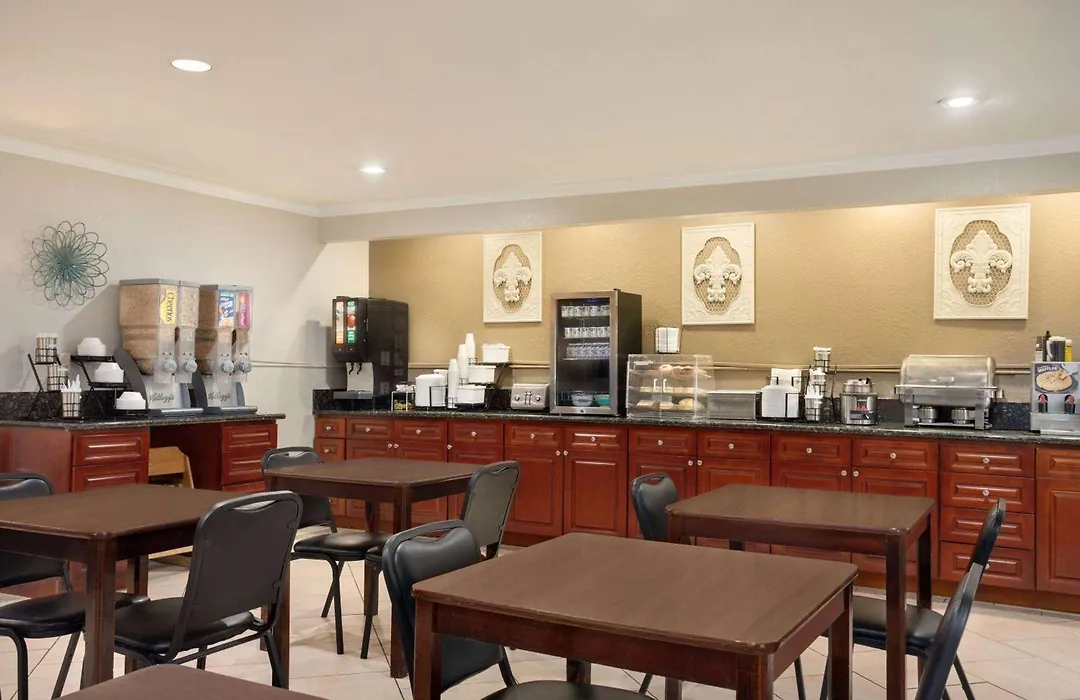Baymont By Wyndham Kansas City Ku Medical Center-1