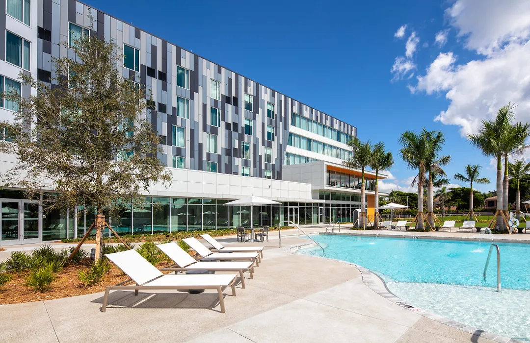Legacy Hotel At Img Academy-1