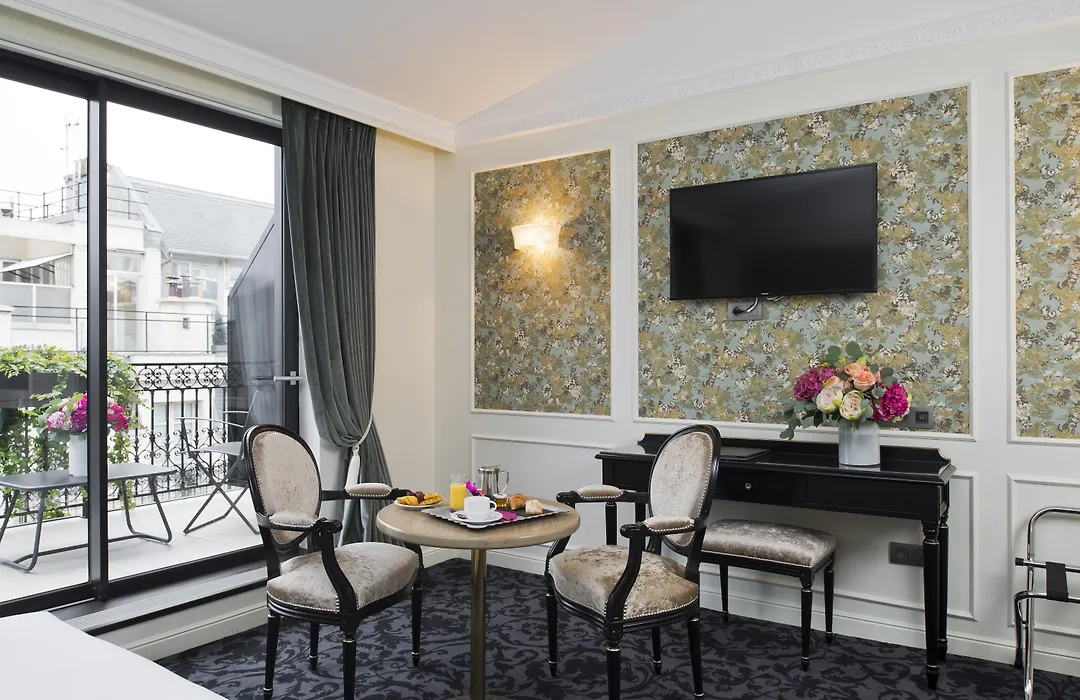 Hotel Saint-Petersbourg Opera & Spa-1