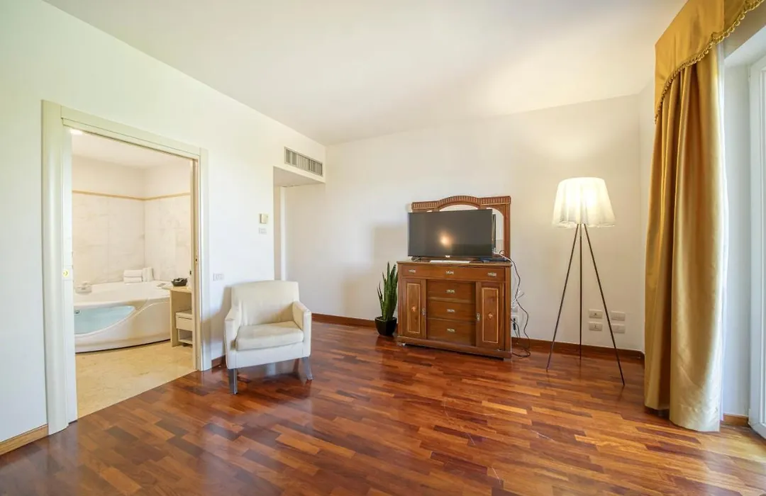 Hotel La Corte-1