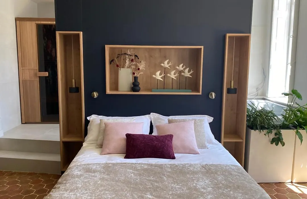 Suite avec Spa Quartier Cathédrale-1