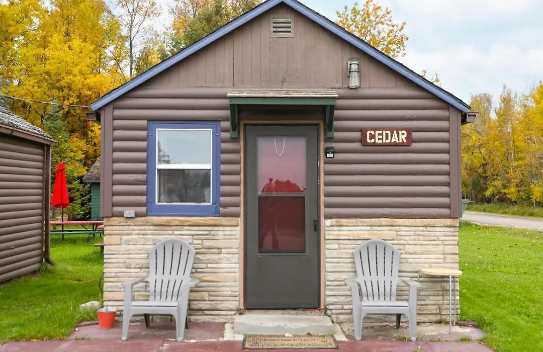 Hilltop Lodge And Cabins-1