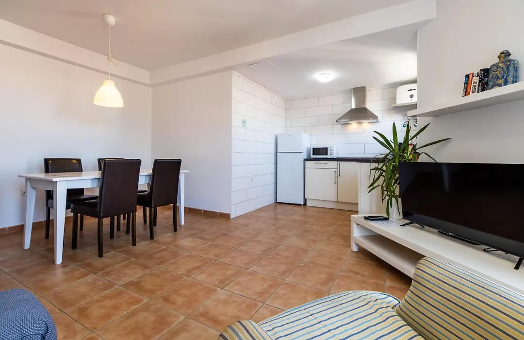Uptown Urban Apartments (Adults Only)-1