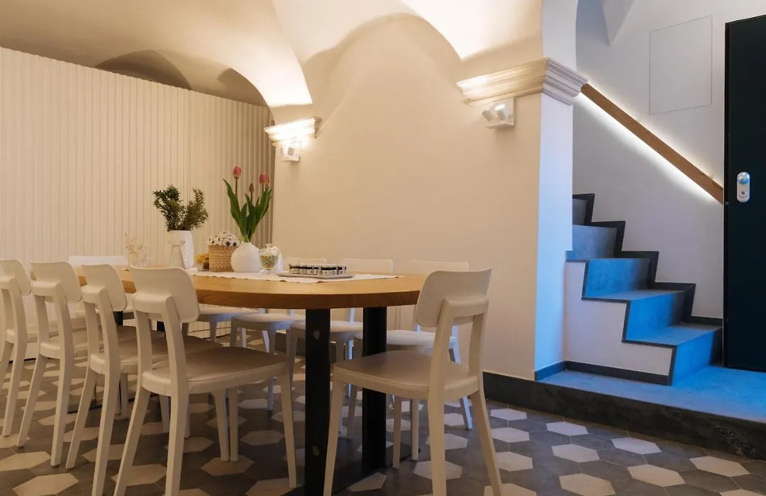 Colonna 24 Luxury Room In Portovenere Near 5 Terre-1