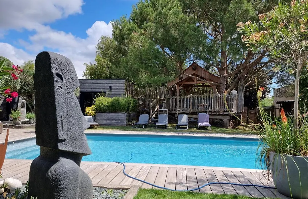 Le Clos des Romarins-1