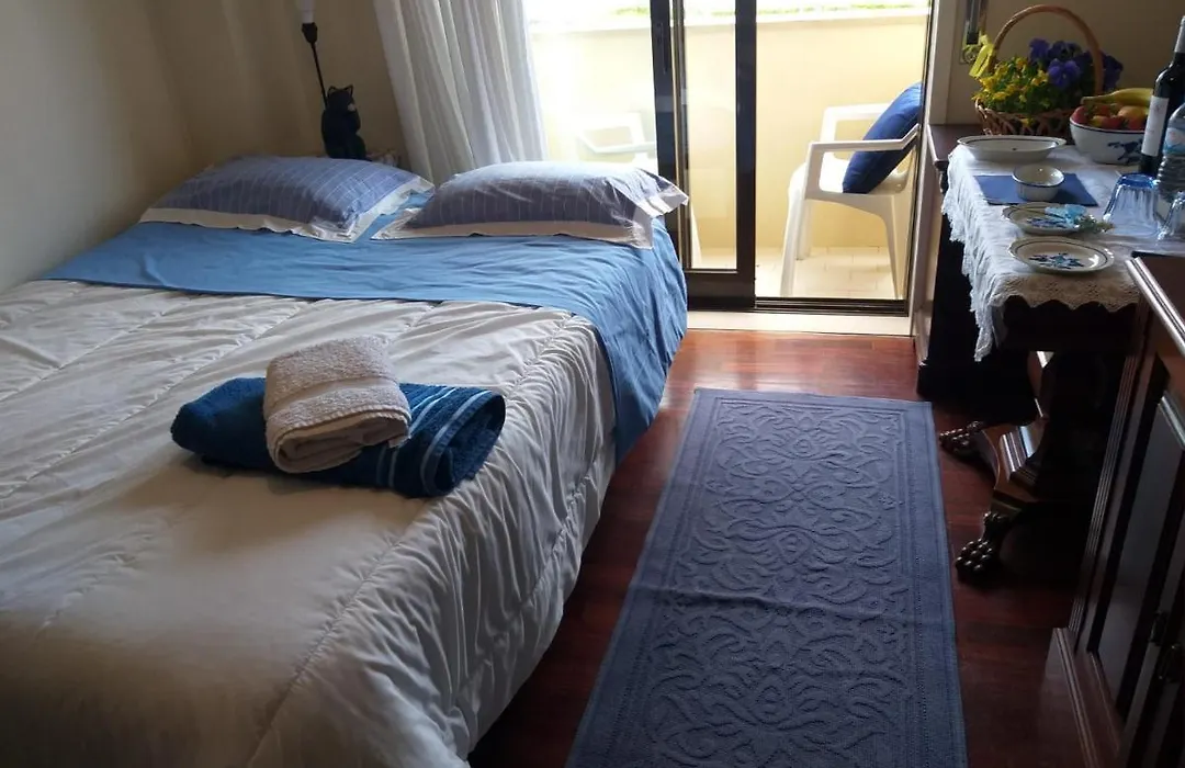 Rooms Near The Beach-1