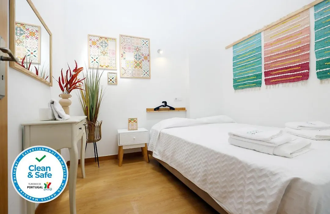Gil Vicente Guest Rooms-1