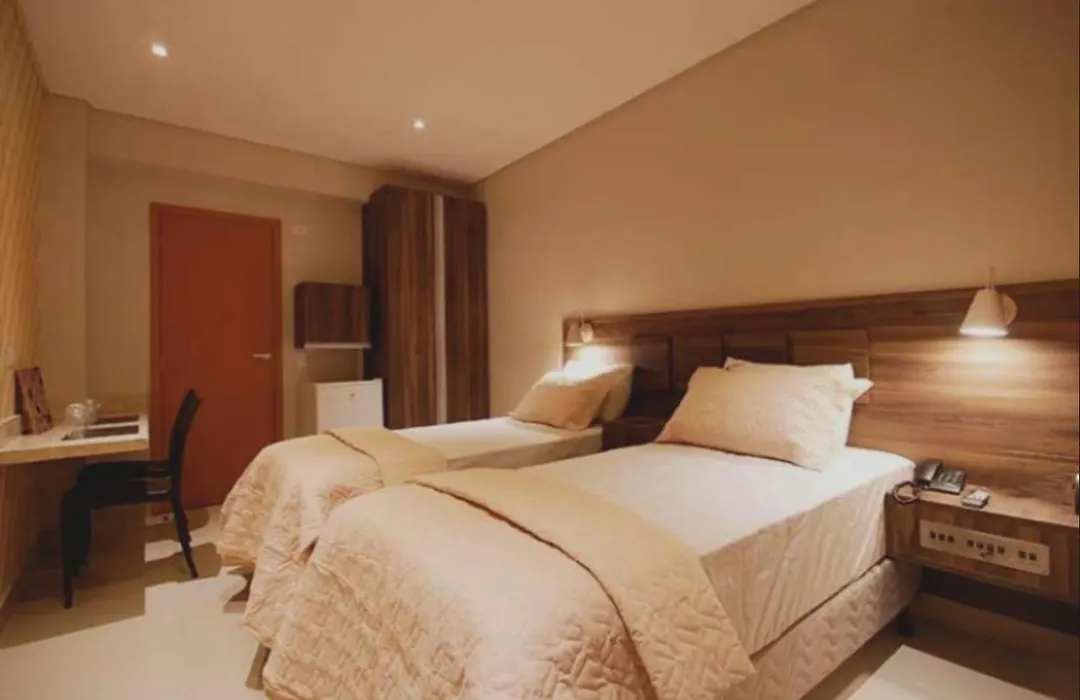 Guess Hotel & Motel-1