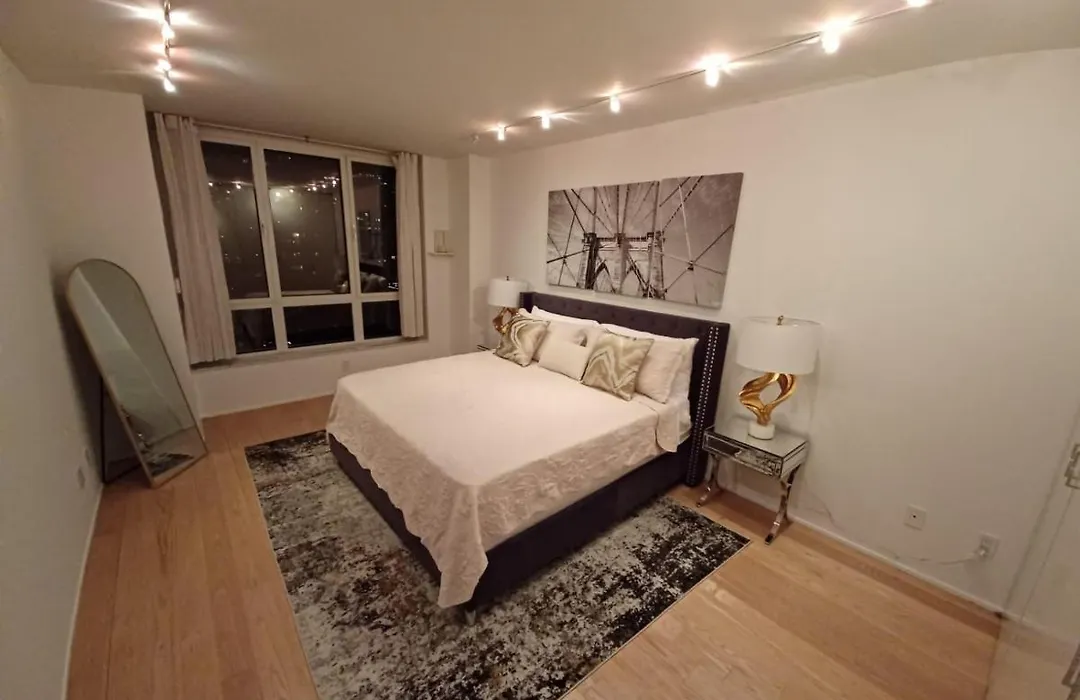 Large 3 Bedroom 2 Blocks From Times Square-1