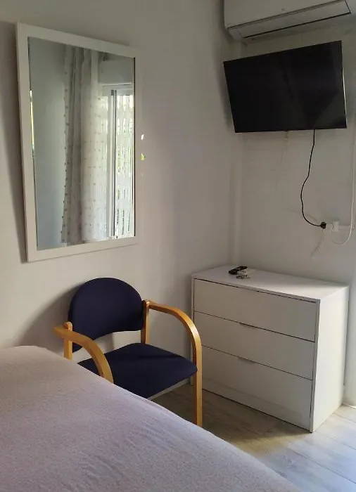 Habitación independiente con Baño-1