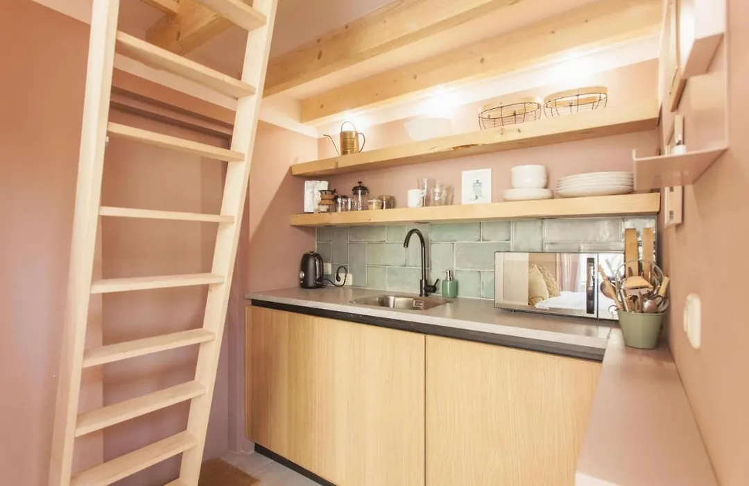 Lovely And Charming Guesthouse Near City Center, Close To Rotterdam-1