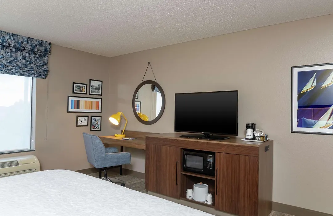 Hampton Inn Warsaw-1