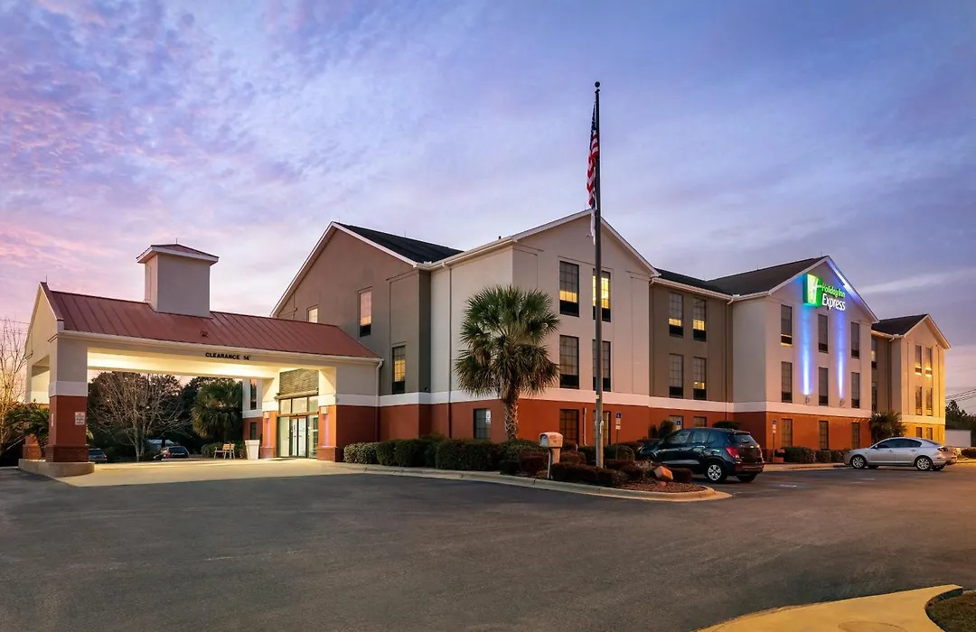 Holiday Inn Express & Suites Milton East I-10 By Ihg-1