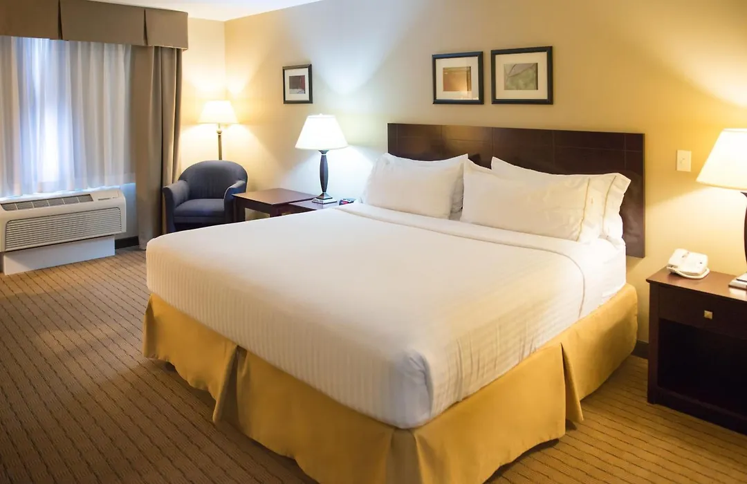 Holiday Inn Express Devils Lake By Ihg-1
