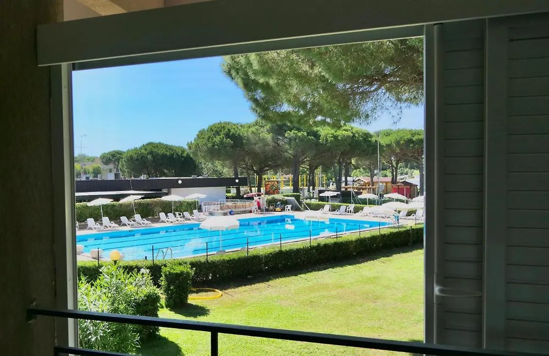 Apartment 3 Beds In Residence With Swimming-Pool Bed And Bath Linen Included-1