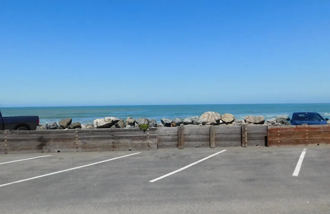 Sea Breeze Motel-1