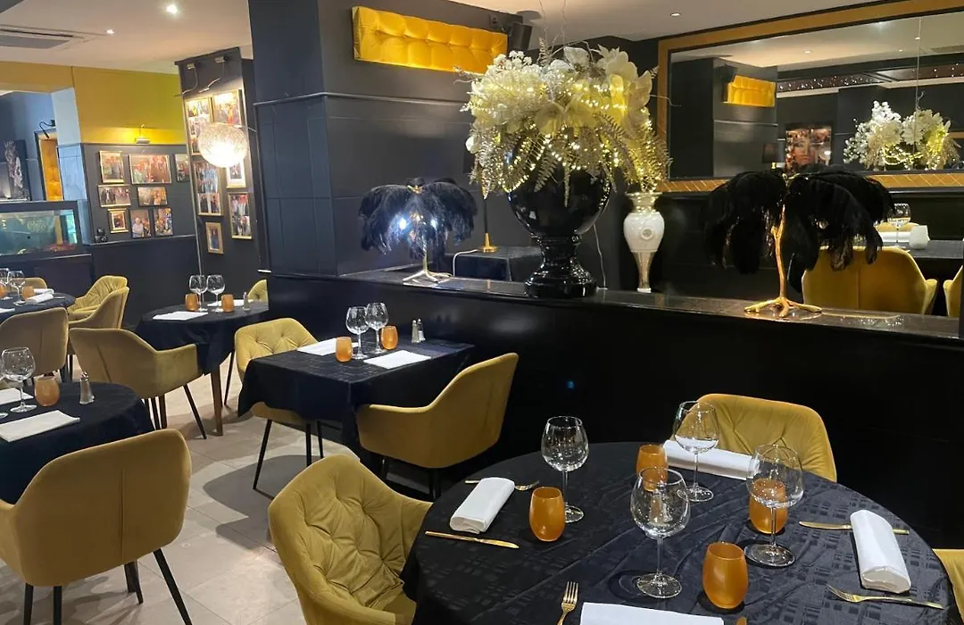 Hotel Restaurant Les Arcades-1