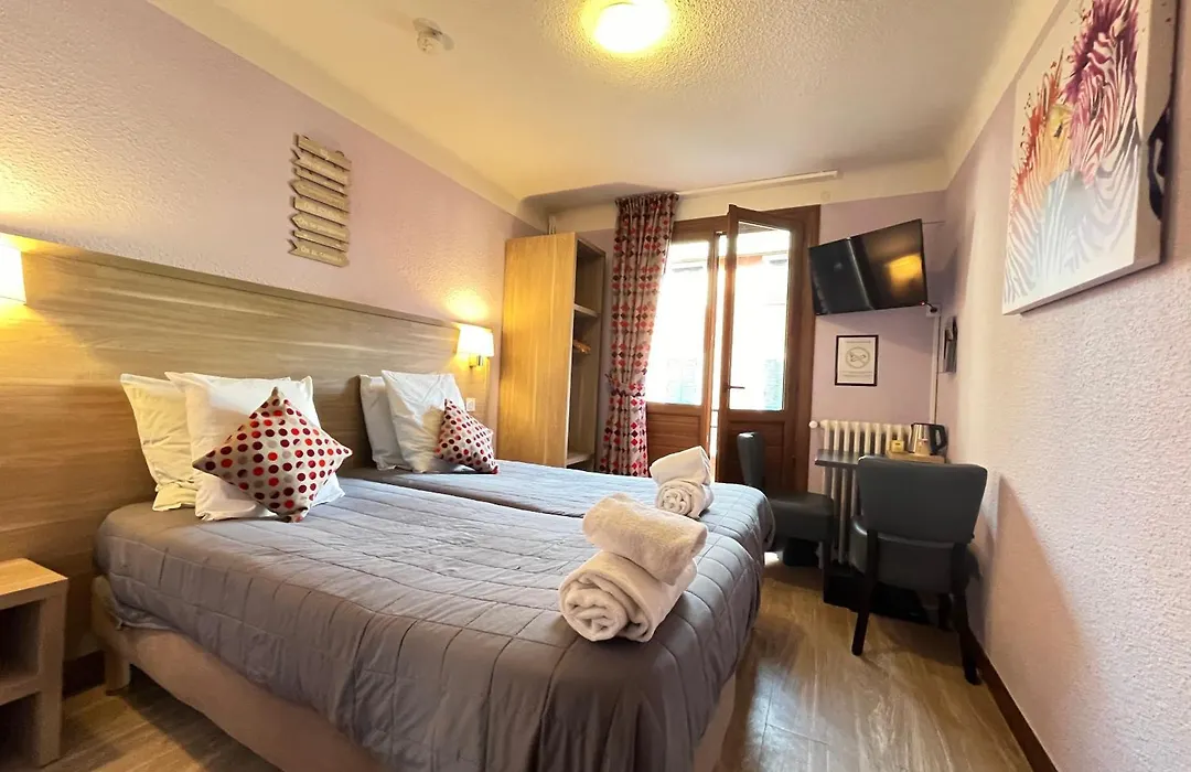 Hôtel Du Cheval Blanc Barcelonnette-1