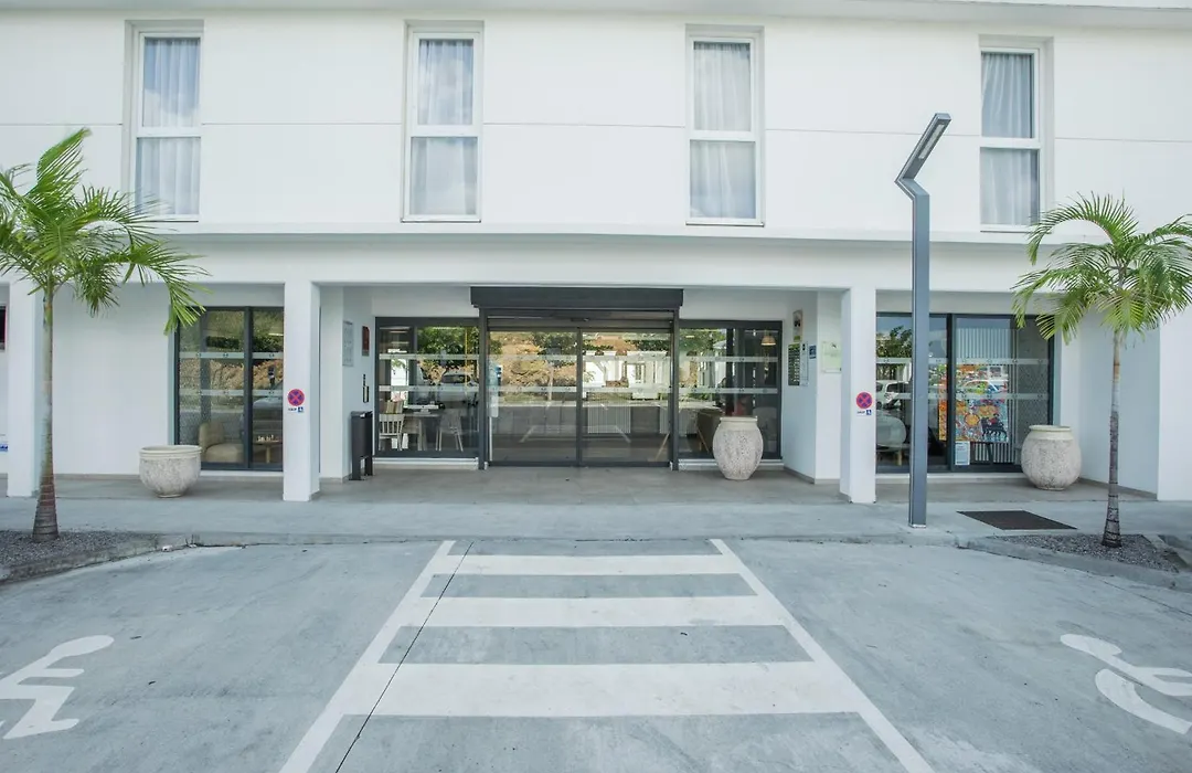 B&B HOTEL Fort-de-France-1