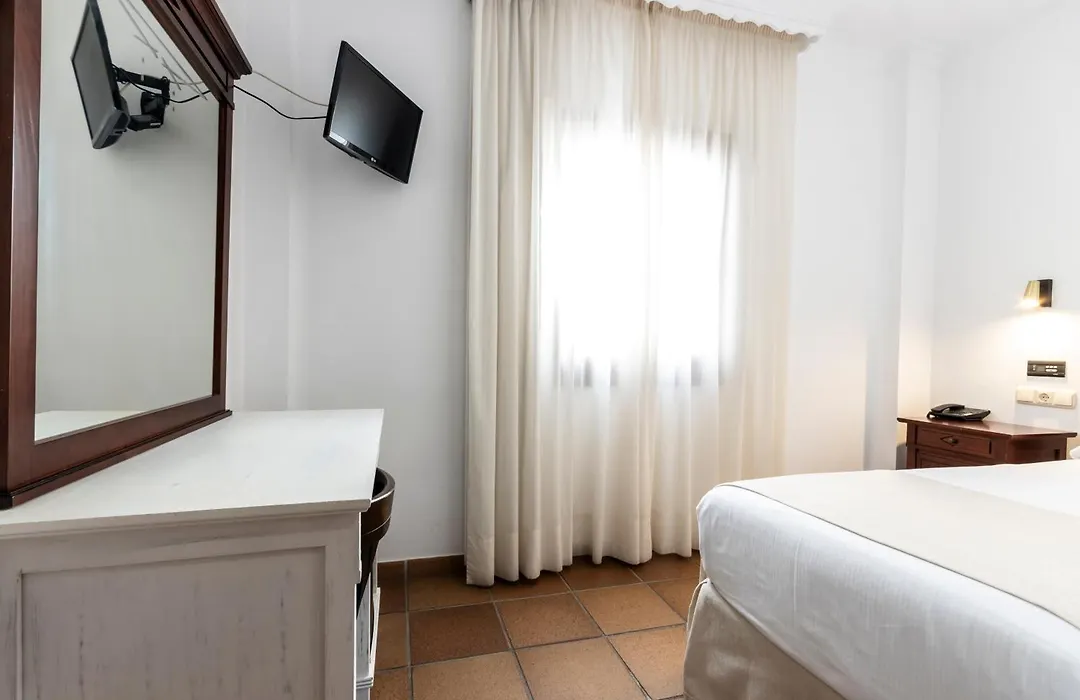 Hostal La Muralla-1