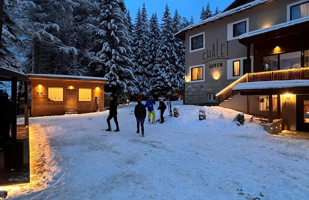 Chalet Queen-1