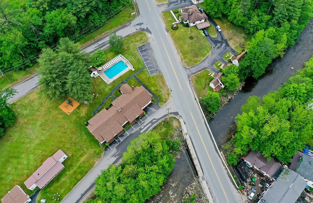 Riverbank Motel And Cabins Managed By First Chair Destinations-1