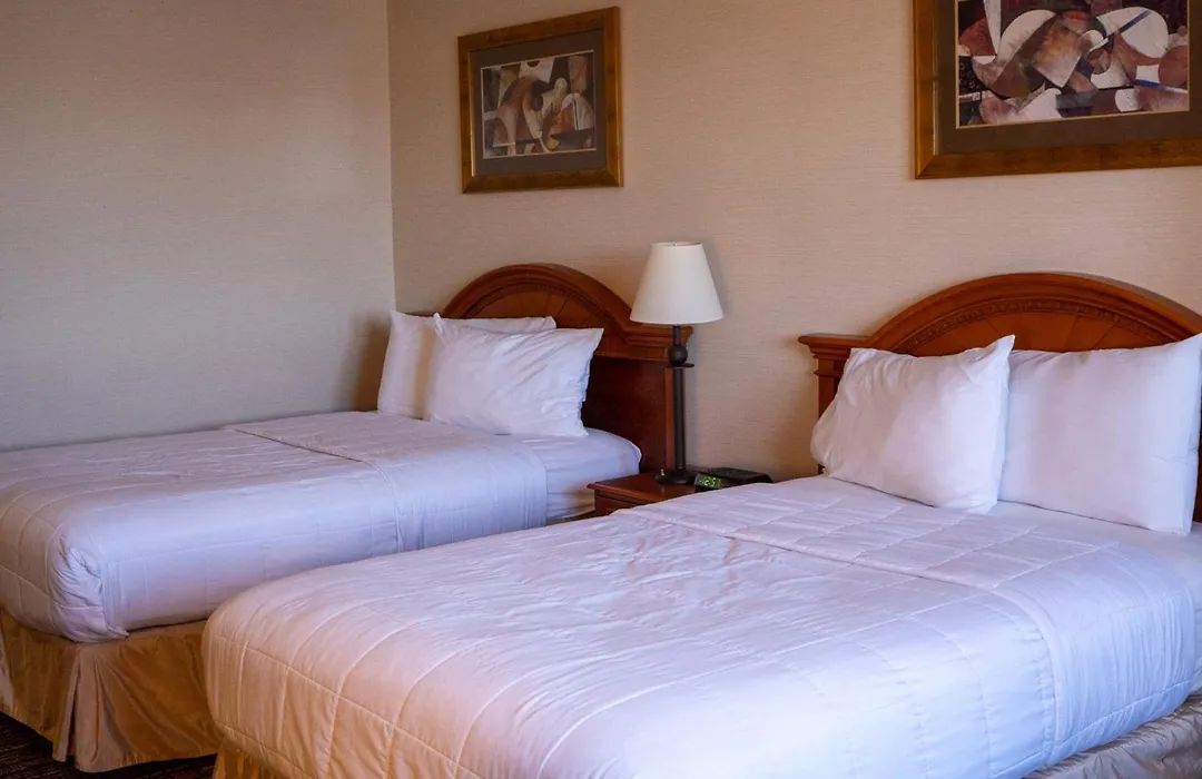 Hotel Topeka At City Center-1