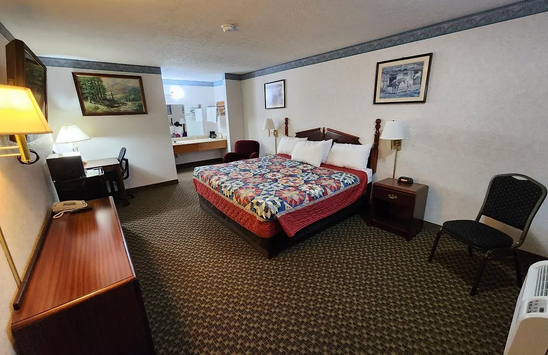 Americas Inn Bardstown-1