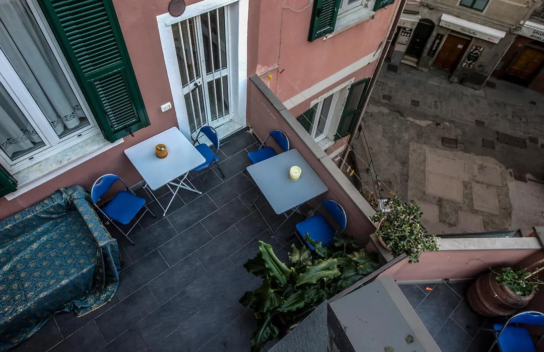Lisetta Rooms-1