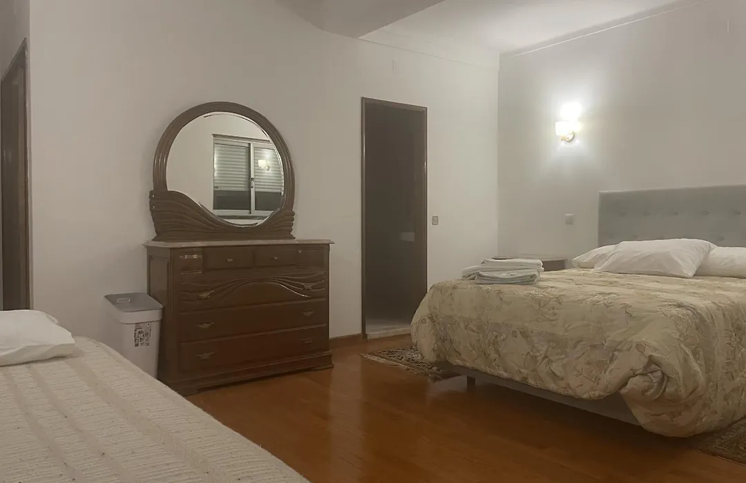 Joe'S House-1