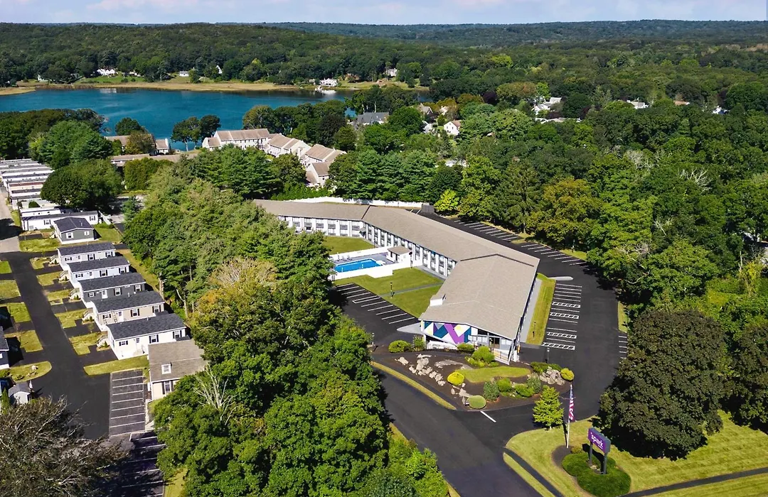 Spark By Hilton Mystic Groton-1
