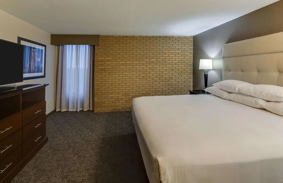 Drury Inn & Suites Columbus Dublin-1