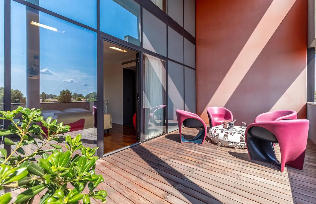 New Ipoint Hotel-1