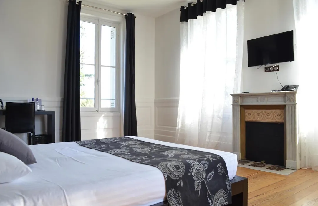 Hôtel Château La Chèze - Bordeaux Floirac-1
