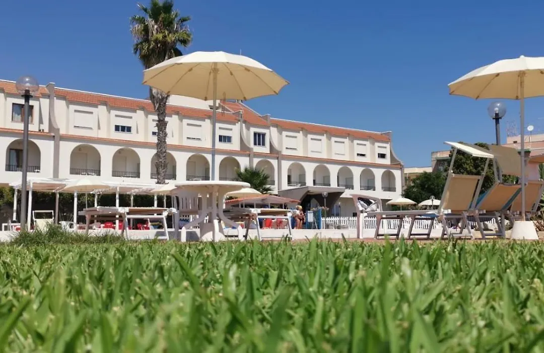 Hotel Relax-1