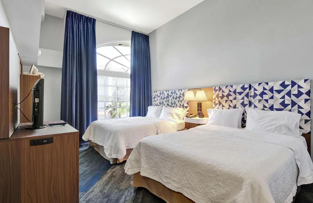 Express Inn-1