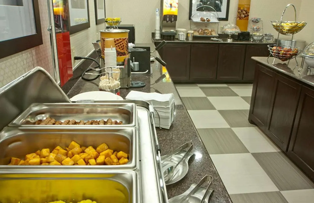 Hampton Inn & Suites Denison-1