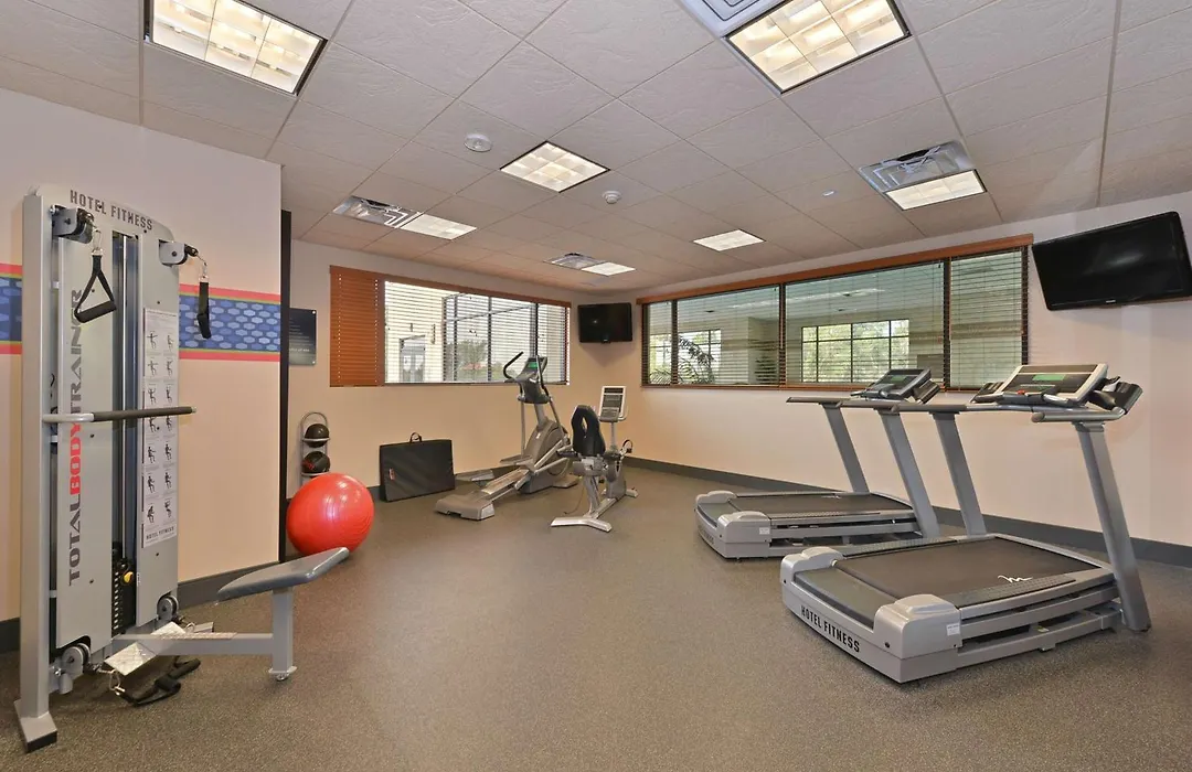 Hampton Inn & Suites Buffalo-1