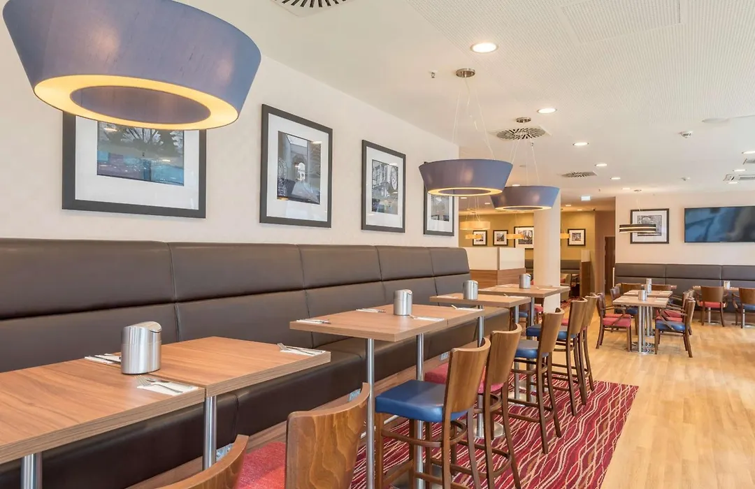 Hampton By Hilton Hamburg City Centre-1